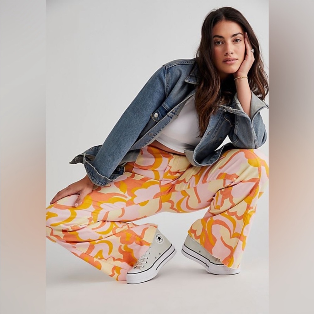 CRVY Wild Honey printed flare Jean - size 29 NWT - Picture 4 of 8